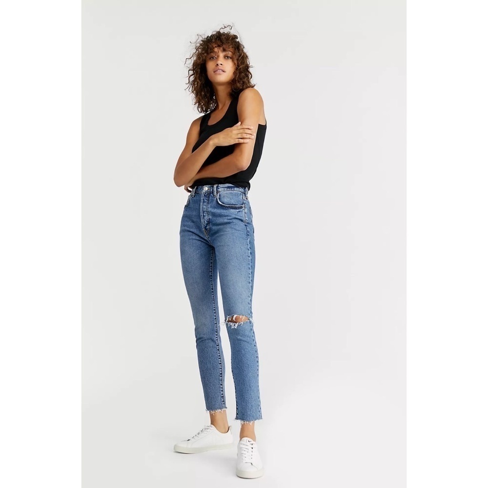 NWT We The Free Stella Skinny Raw Hems Distressing Jeans in Mountain Wash 26